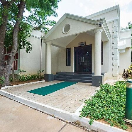 Hotel Riverside Resort And Spa Kumbakonam Bagian luar foto