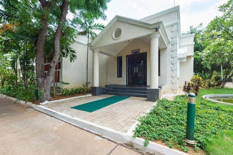 Hotel Riverside Resort And Spa Kumbakonam Bagian luar foto