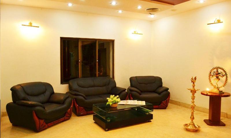 Hotel Riverside Resort And Spa Kumbakonam Bagian luar foto
